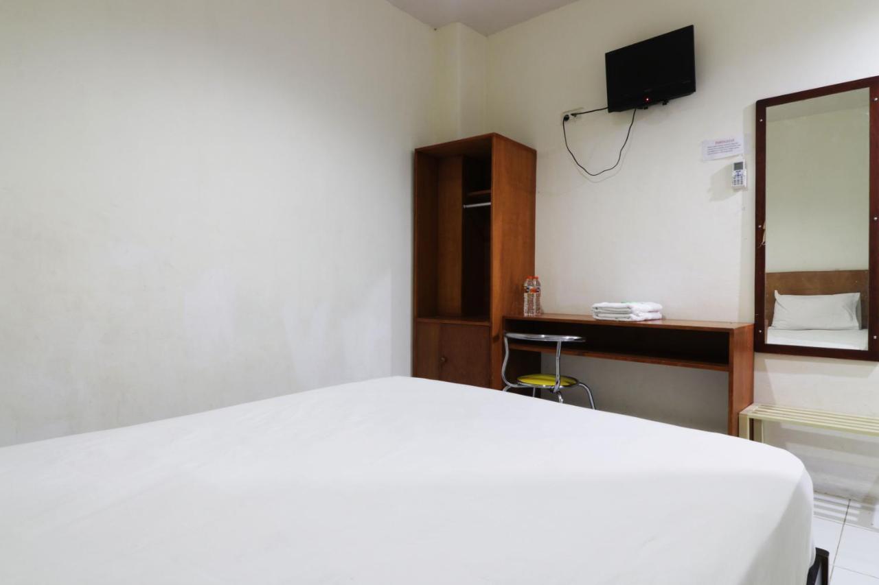 Anno Guesthouse Макасар Экстерьер фото